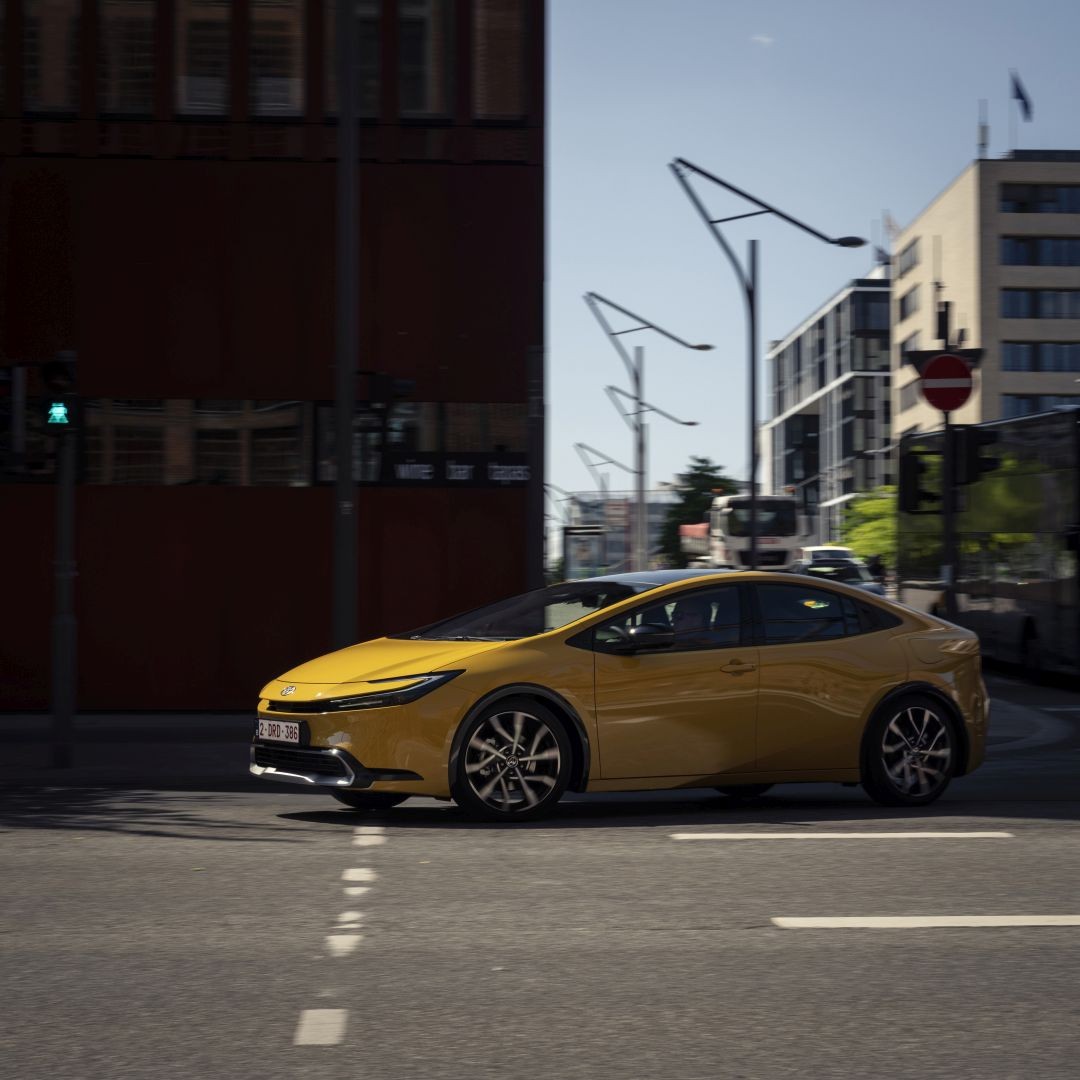 Toyota Prius photo 105