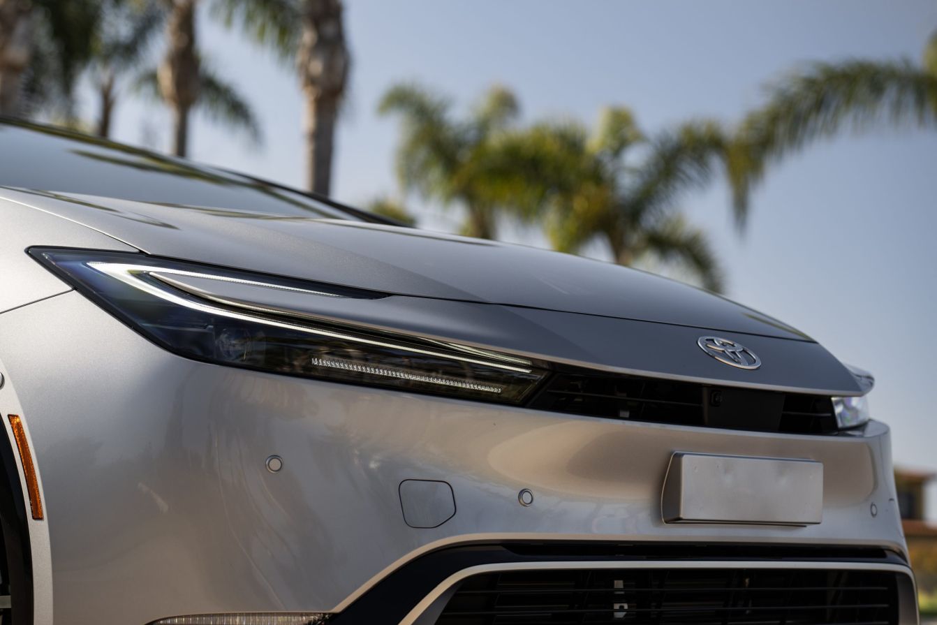 Toyota Prius photo 24