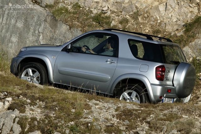 Toyota Rav4 3 Doors photo 4