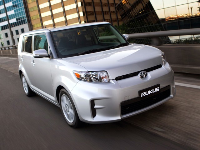 Toyota Rukus Foto 10