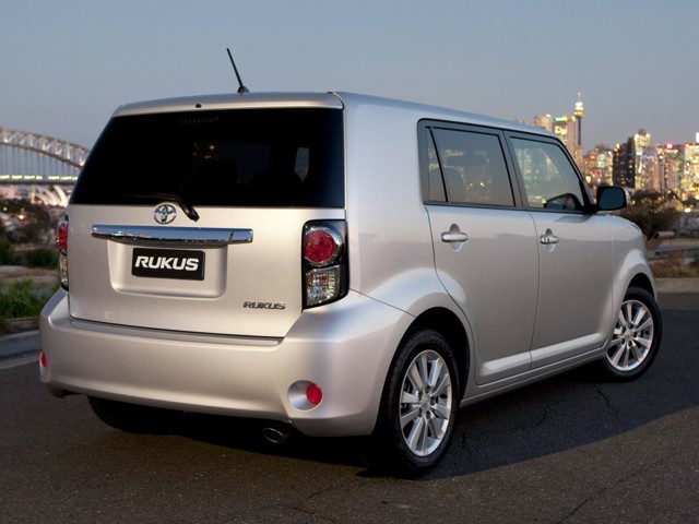 Toyota Rukus Foto 12