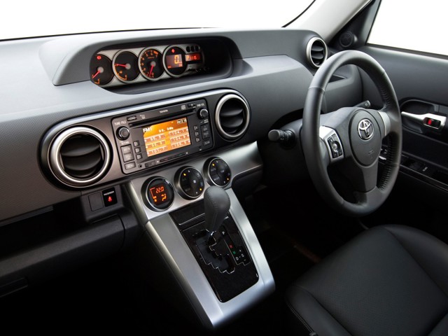 Toyota Rukus Foto 51