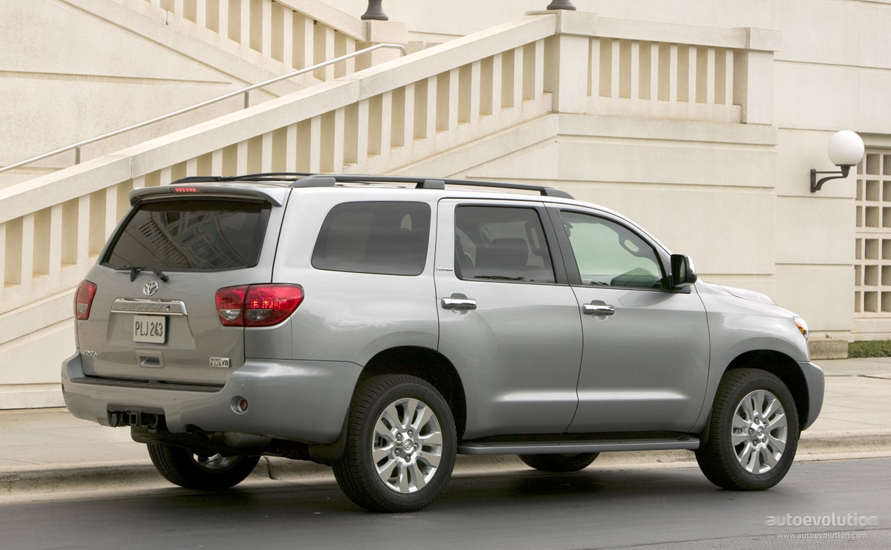 Toyota Sequoia photo 9