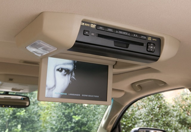 Toyota Sequoia photo 12