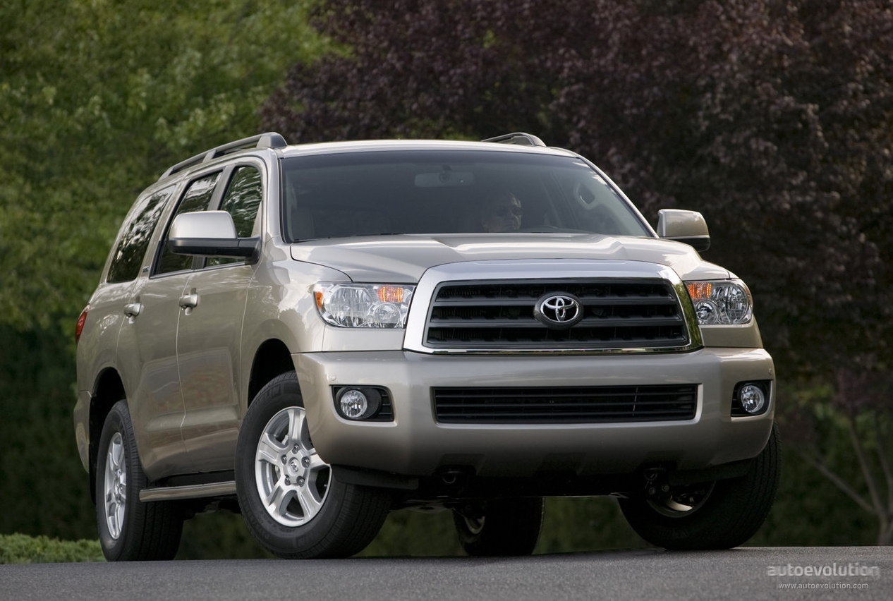 Toyota Sequoia photo 2
