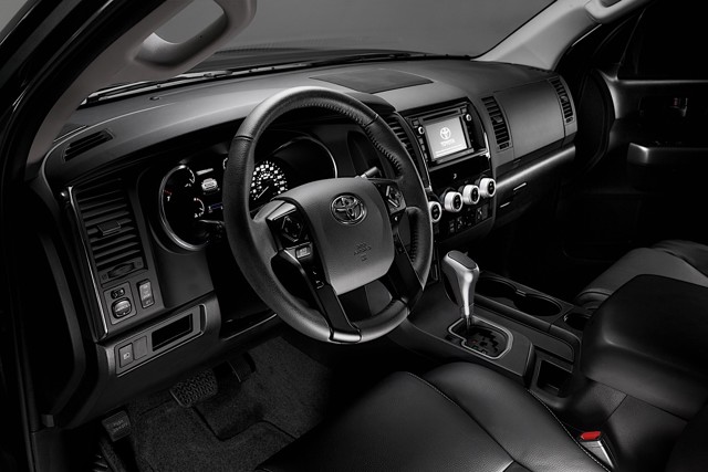 Toyota Sequoia photo 25