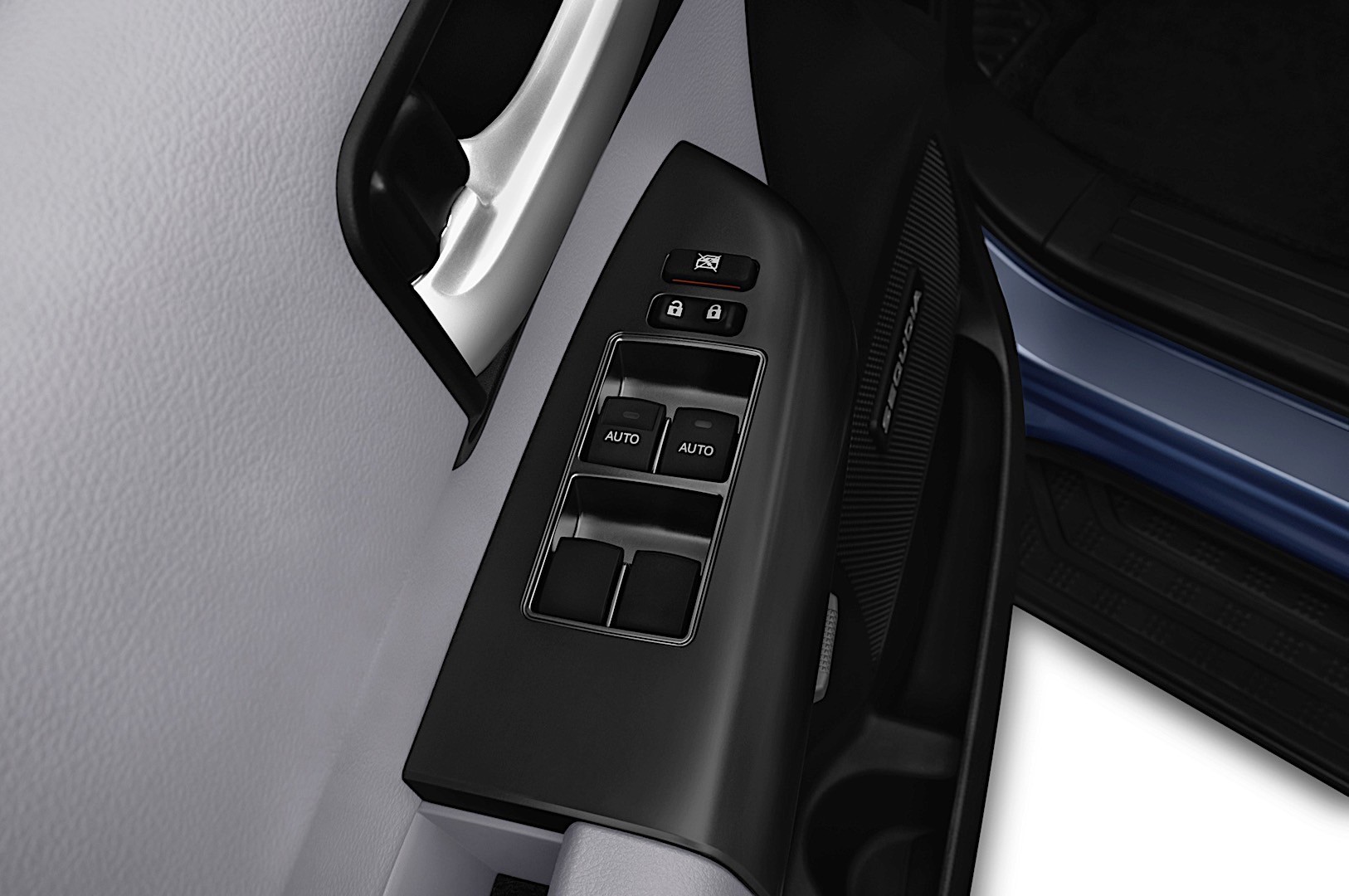 Toyota Sequoia photo 14