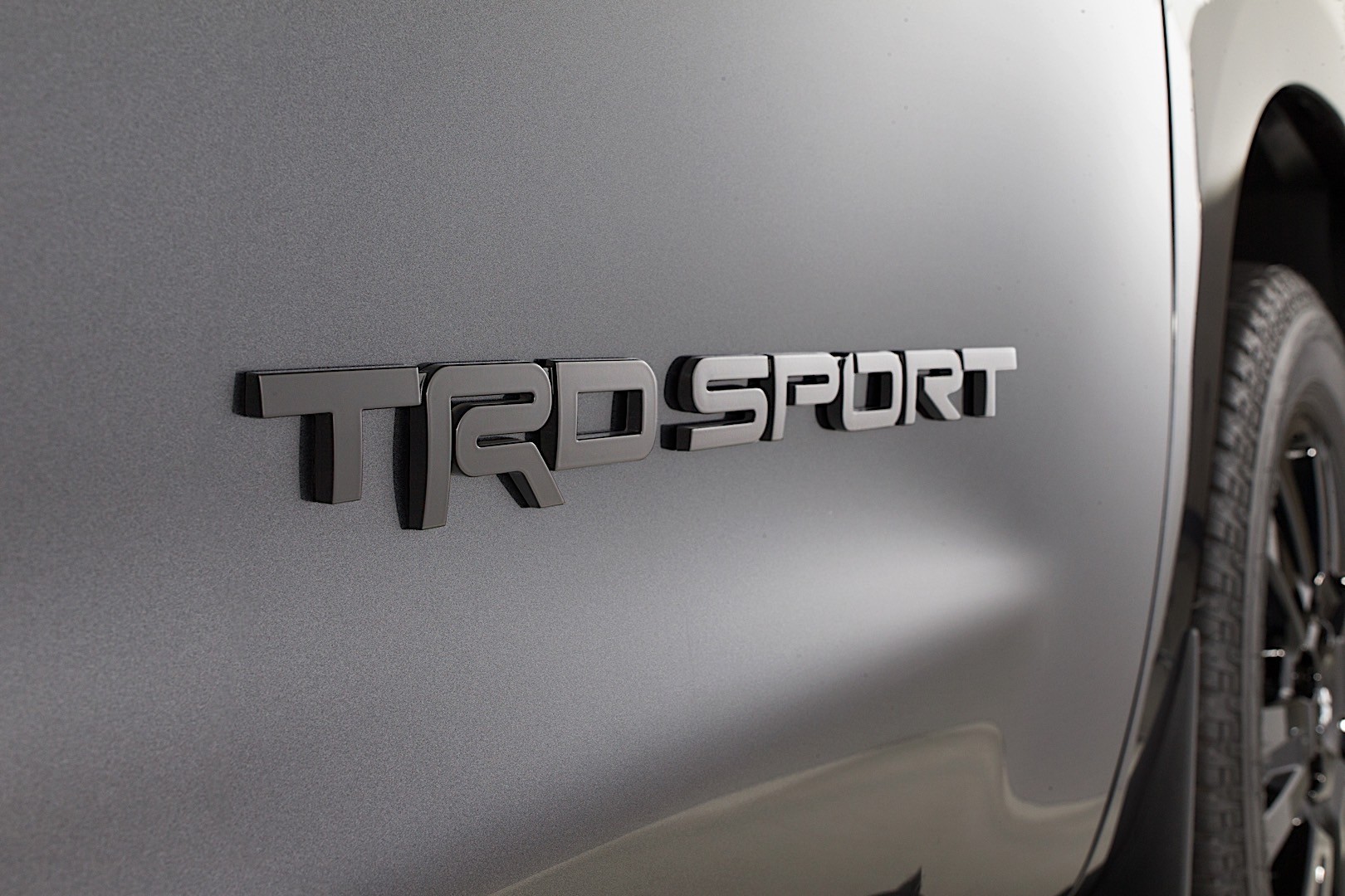 Toyota Sequoia photo 10