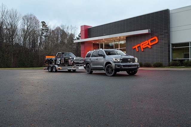Toyota Sequoia photo 11