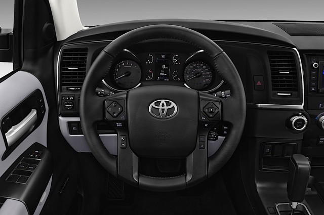 Toyota Sequoia photo 15