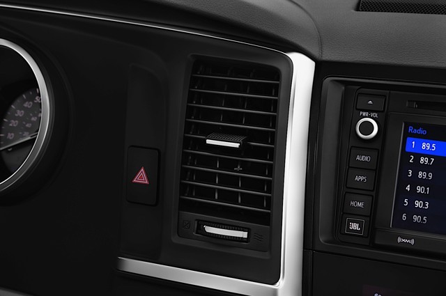Toyota Sequoia photo 20