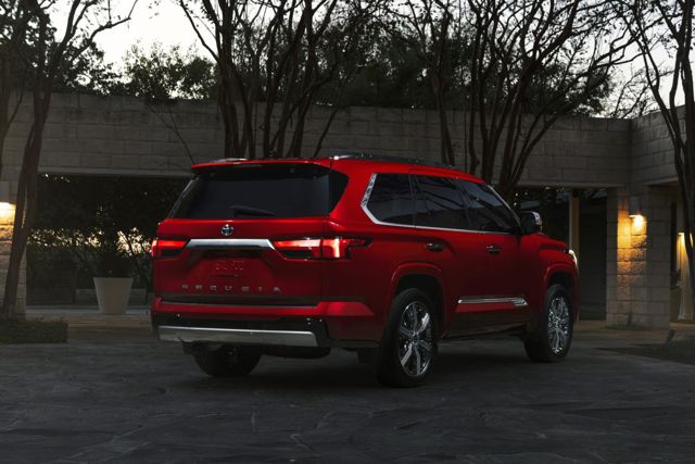 Toyota Sequoia photo 6