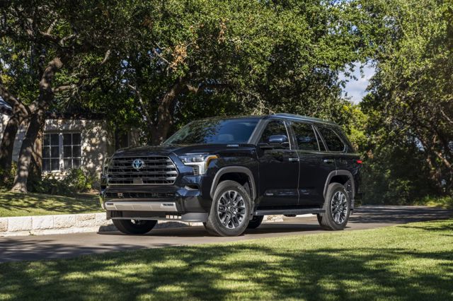 Toyota Sequoia photo 16