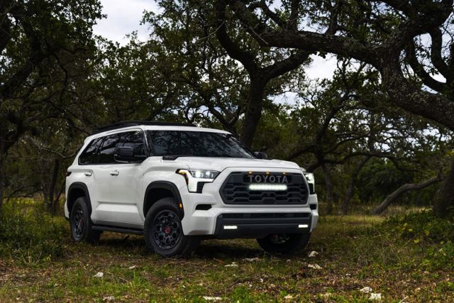 Toyota Sequoia photo 22