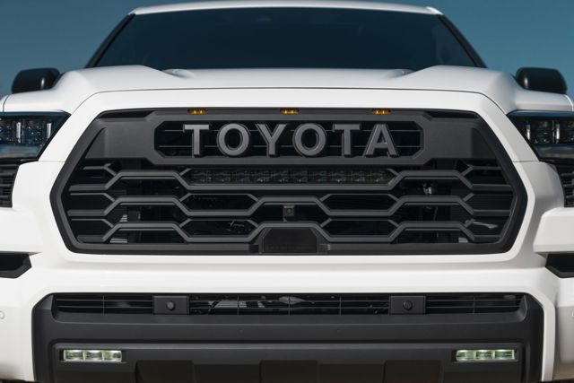 Toyota Sequoia photo 28