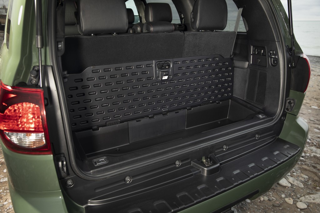 Toyota Sequoia photo 36