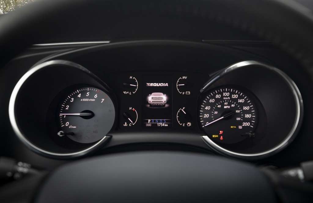 Toyota Sequoia photo 37