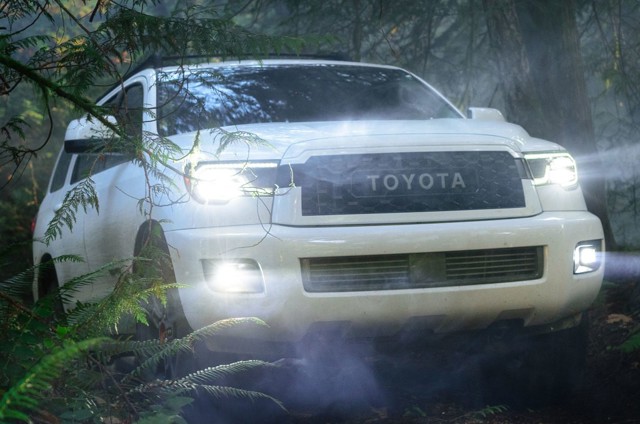 Toyota Sequoia photo 6