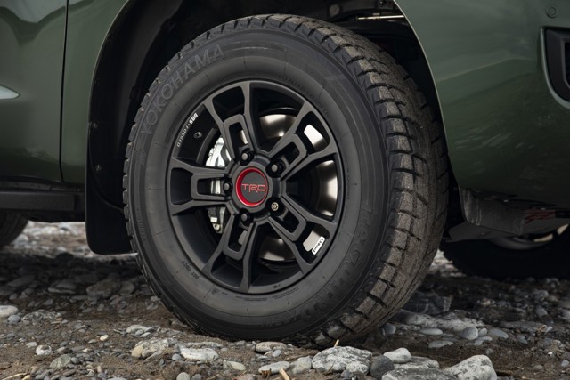 Toyota Sequoia photo 11