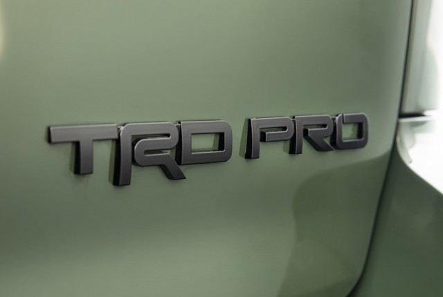 Toyota Sequoia photo 15