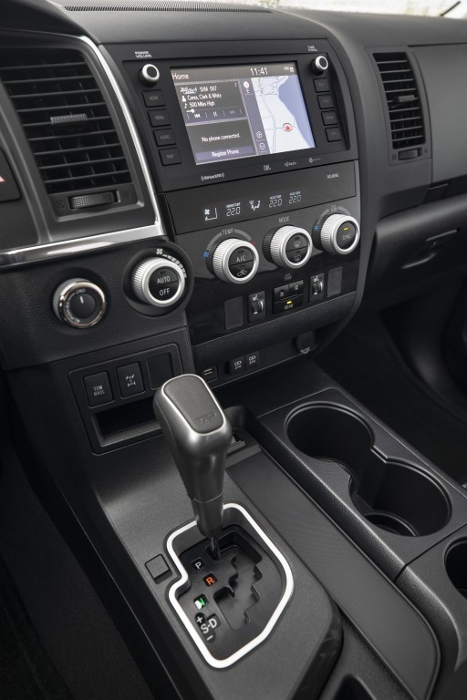 Toyota Sequoia photo 30