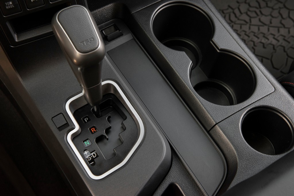 Toyota Sequoia photo 32