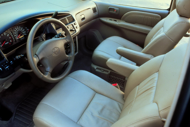 Toyota Sienna photo 9