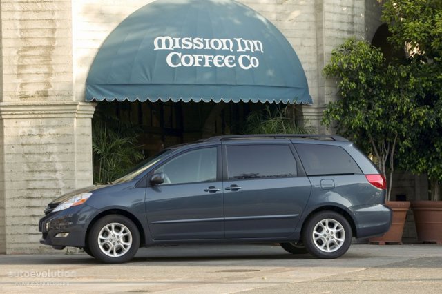 Toyota Sienna Foto 3