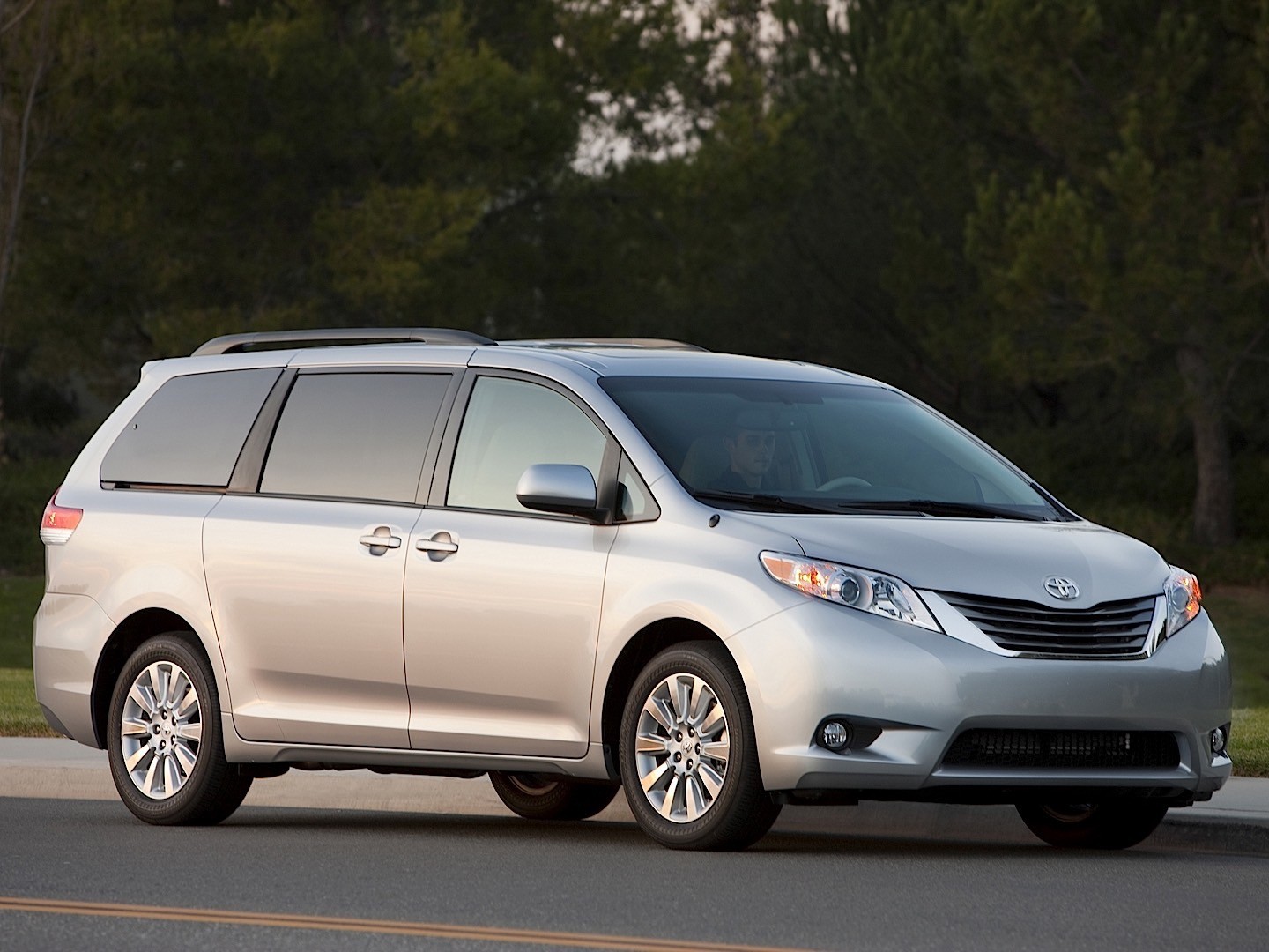 Toyota Sienna photo 26