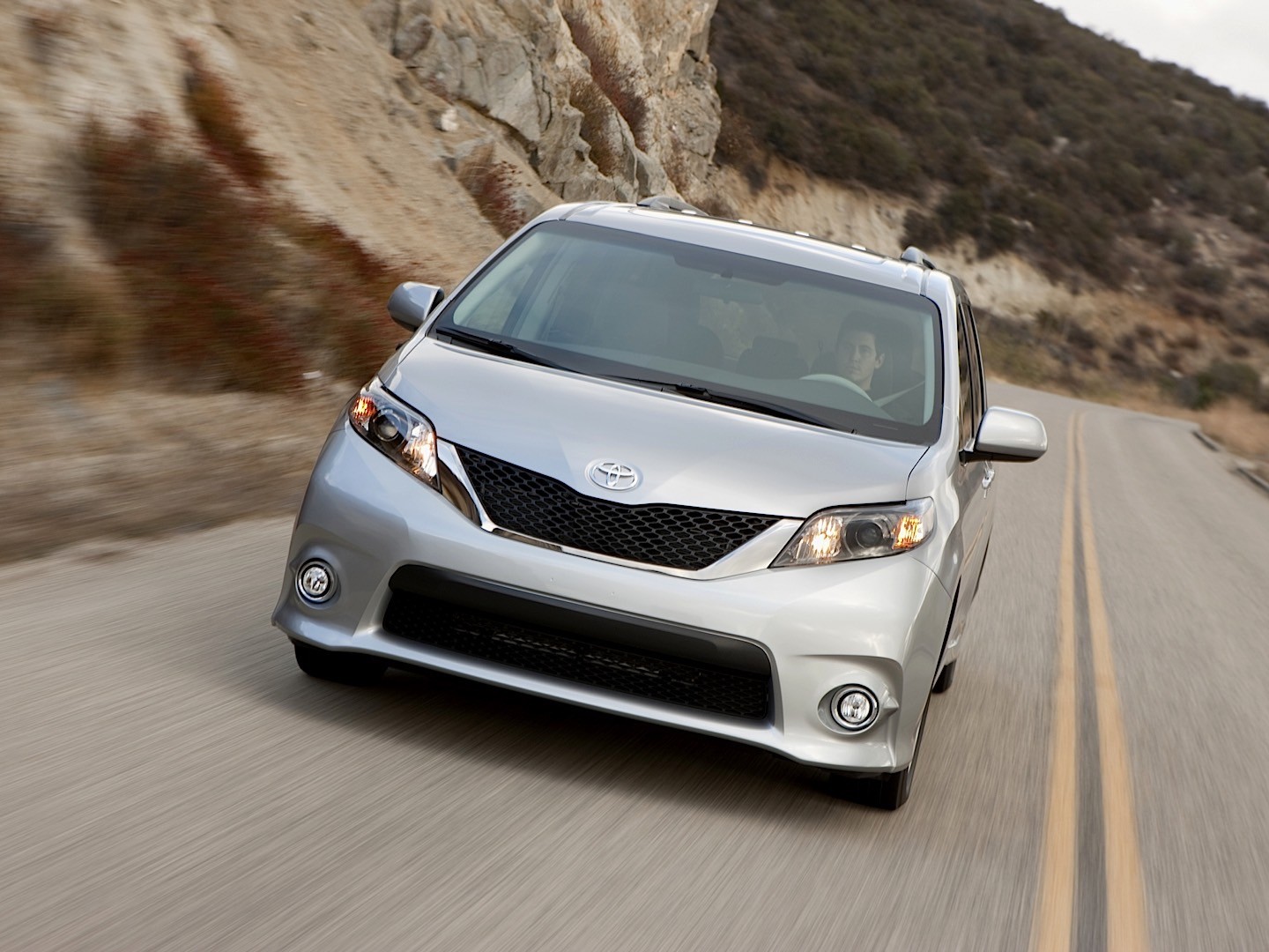 Toyota Sienna photo 45