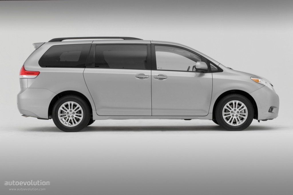 Toyota Sienna photo 8