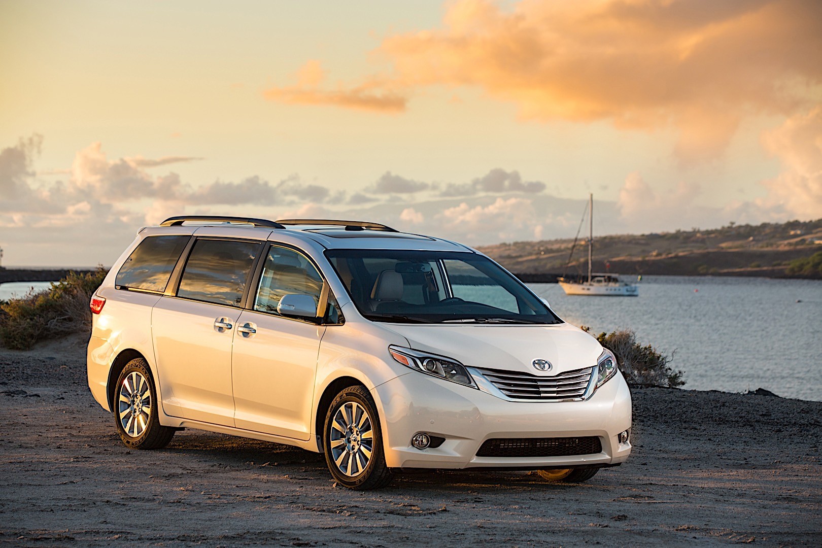 Toyota Sienna photo 4