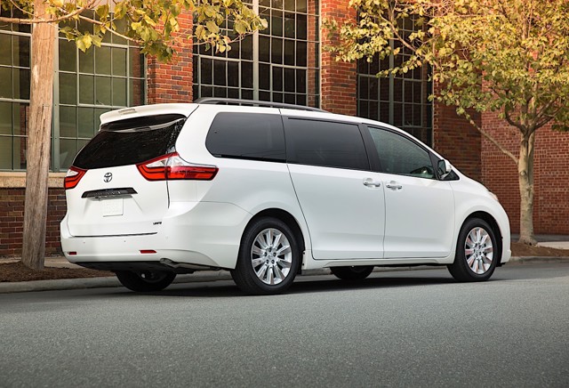 Toyota Sienna photo 6