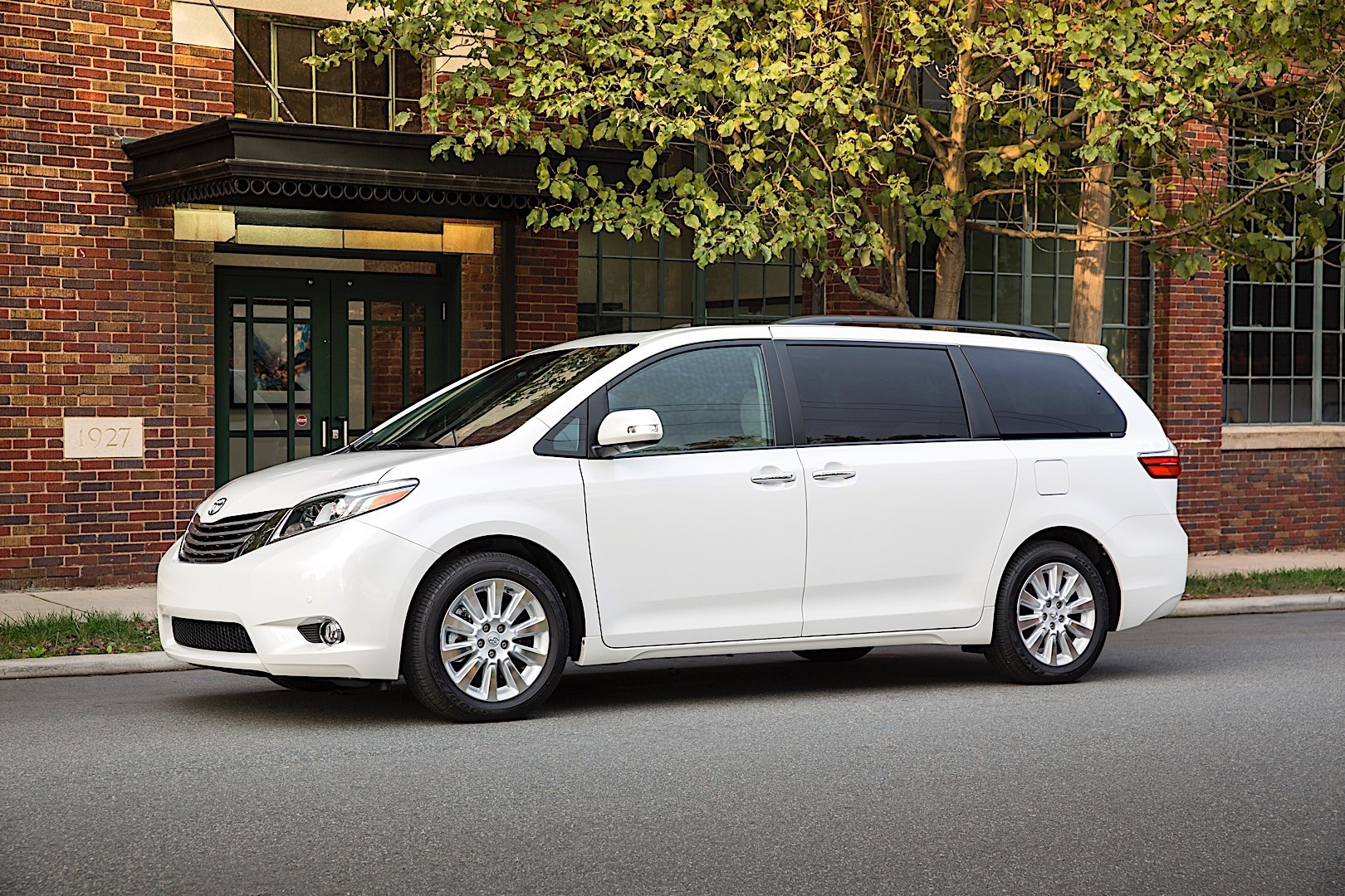 Toyota Sienna photo 11