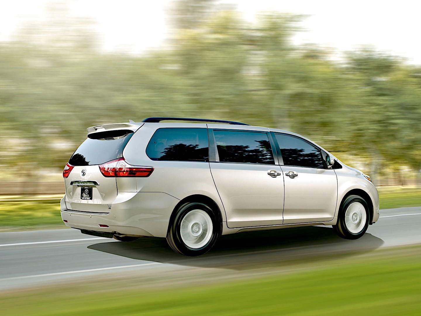 Toyota Sienna photo 14