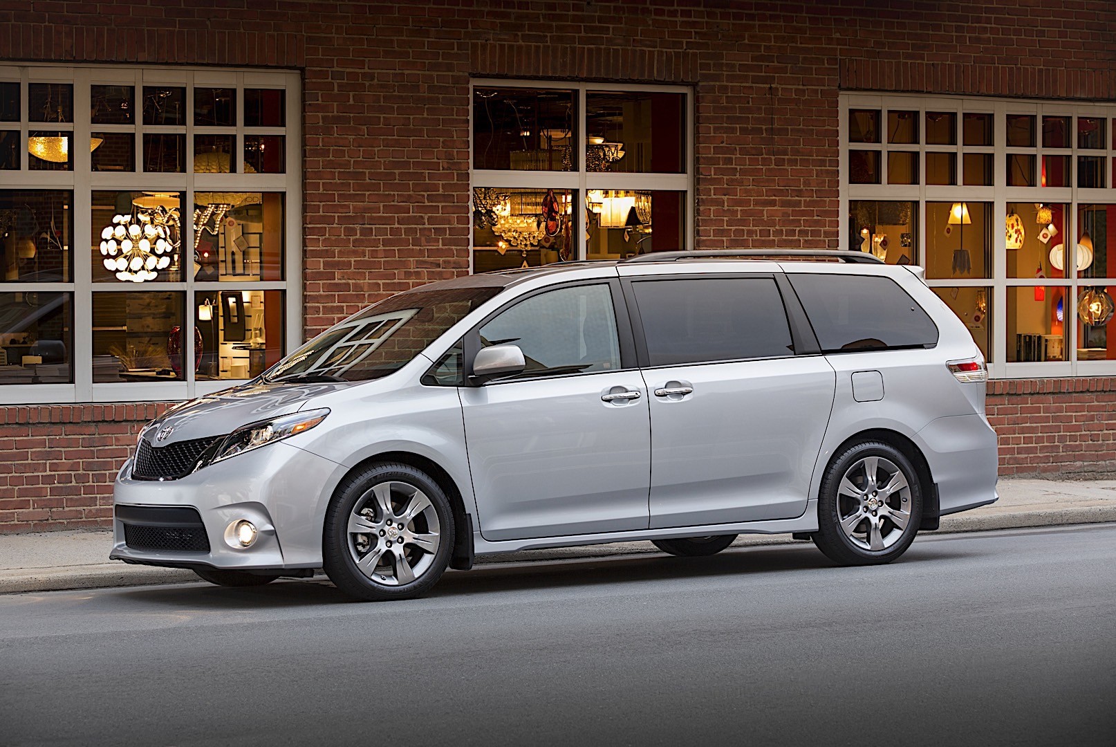 Toyota Sienna photo 23