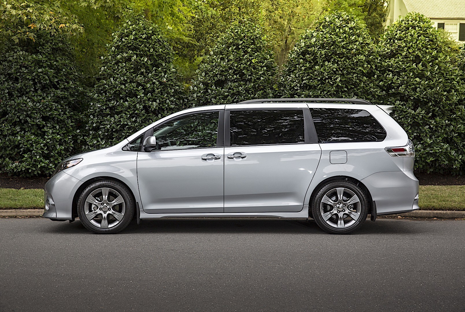 Toyota Sienna photo 25
