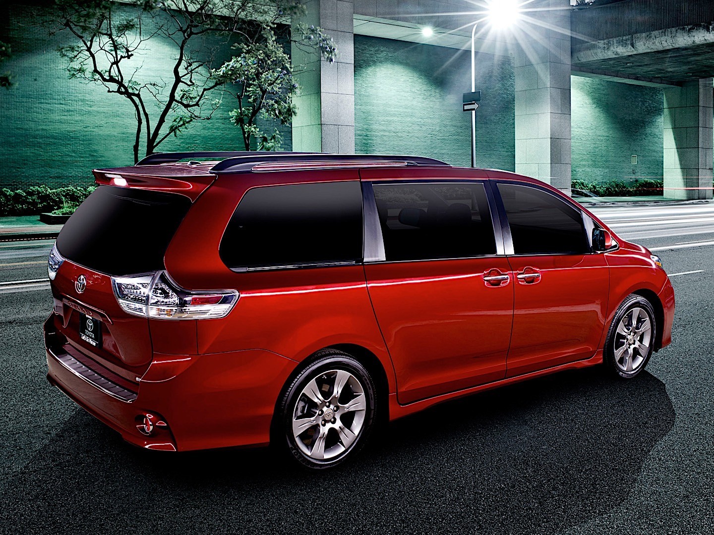 Toyota Sienna photo 27