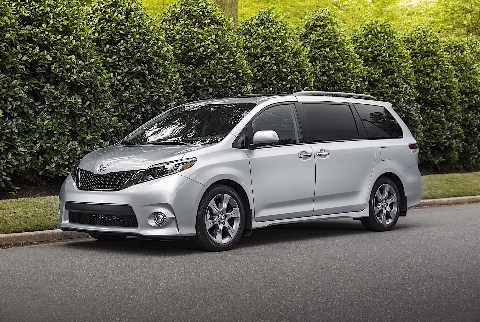 Toyota Sienna photo 34