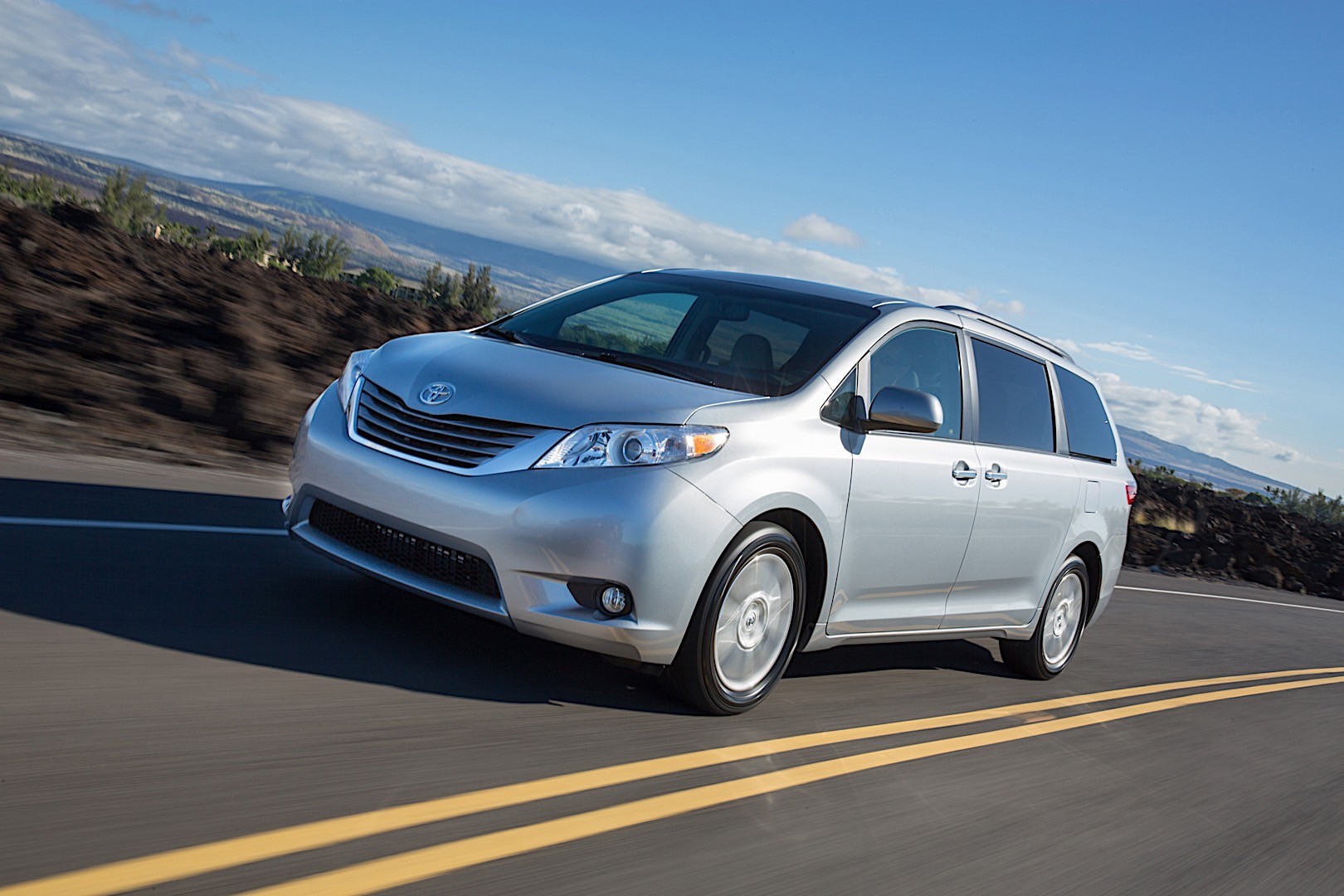Toyota Sienna photo 39