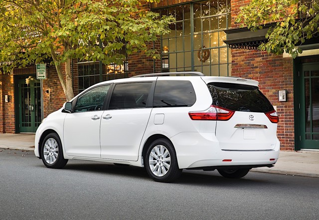 Toyota Sienna photo 40