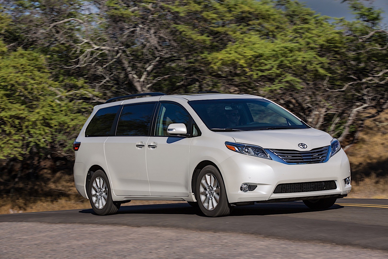 Toyota Sienna photo 45