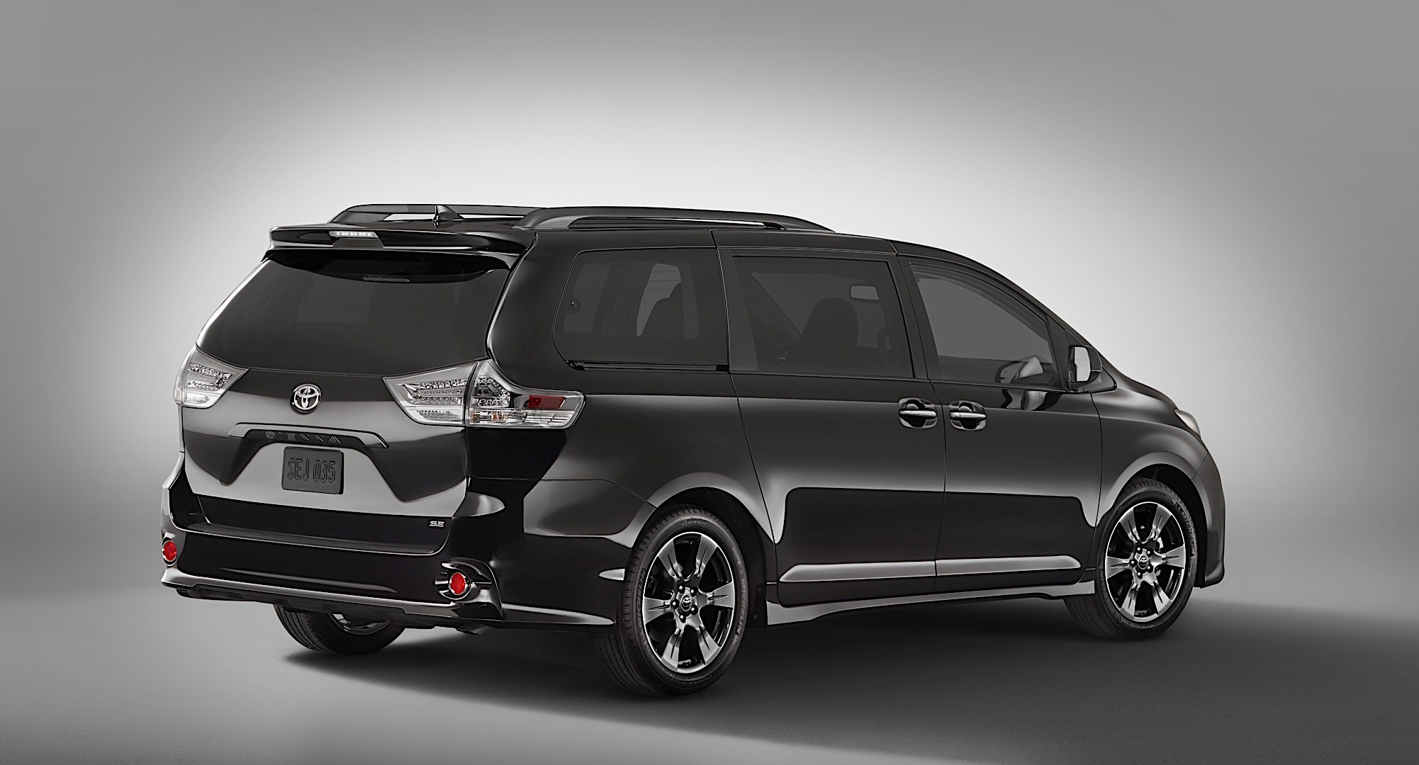 Toyota Sienna photo 14