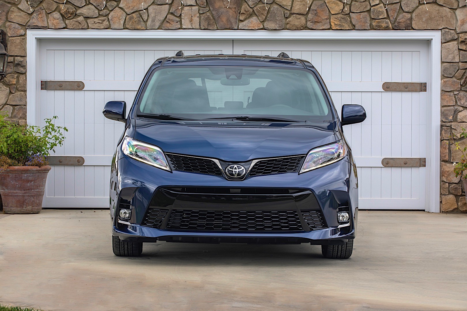 Toyota Sienna photo 38