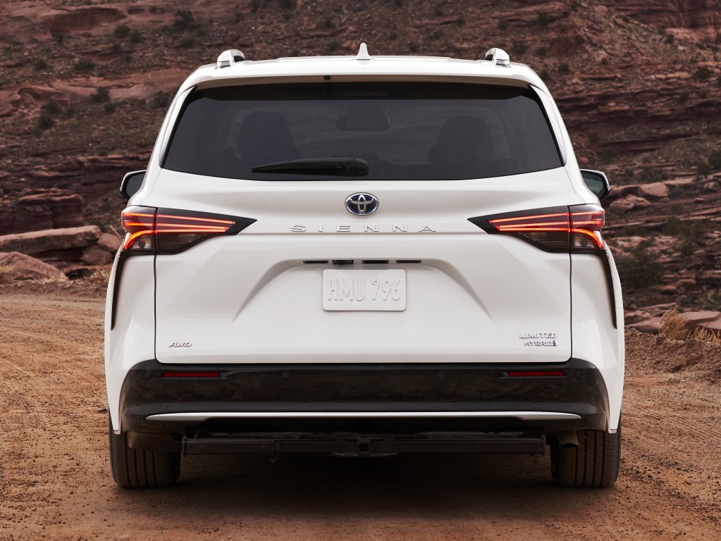 Toyota Sienna photo 8