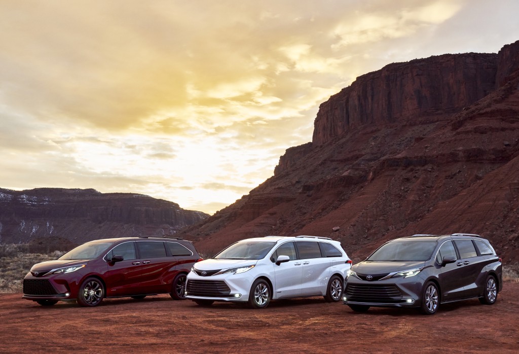 Toyota Sienna photo 3