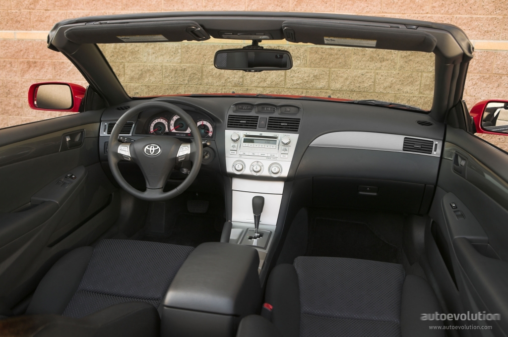 Toyota Solara Convertible photo 9