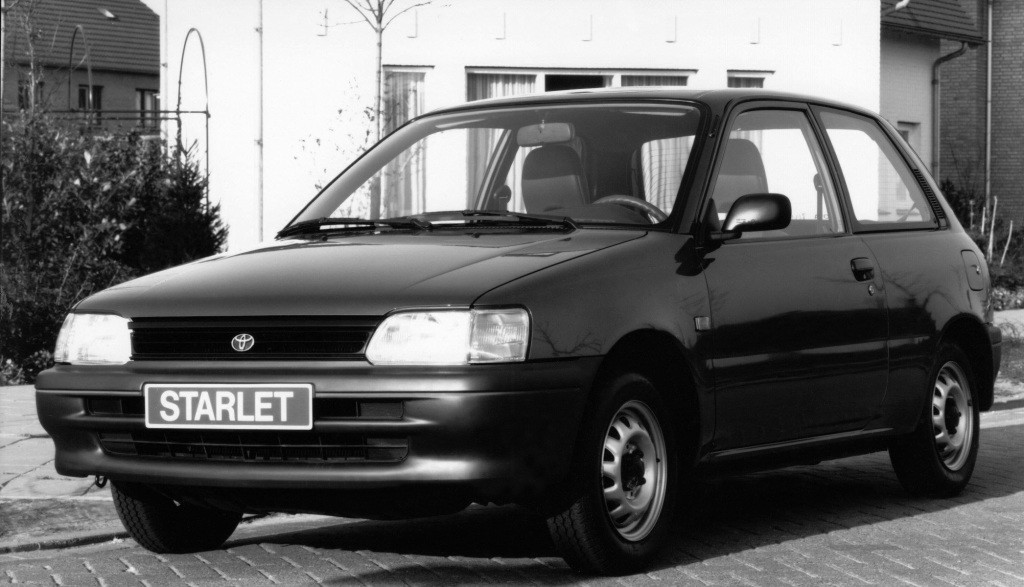 Toyota Starlet 3 Doors photo 4