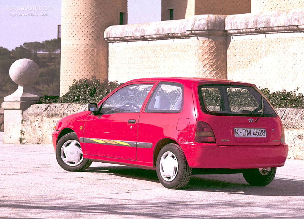 Toyota Starlet 3 Doors photo 3
