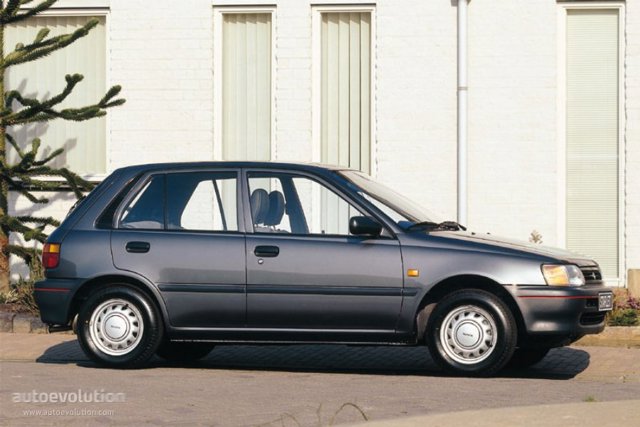 Toyota Starlet 5 Doors photo 2